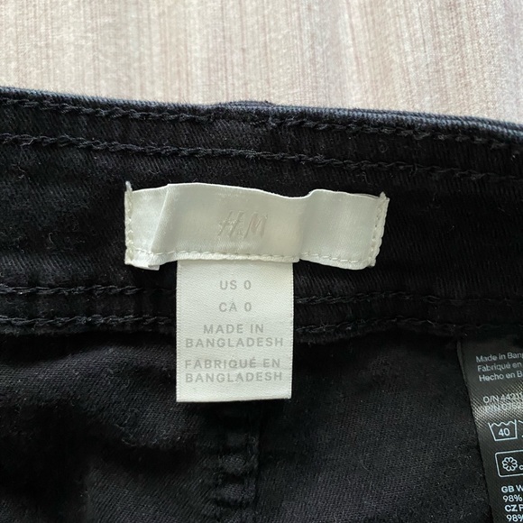 H&M Black Shorts - Picture 3 of 3